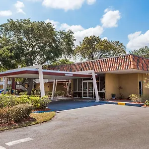 Hotel Baymont By Wyndham, Sarasota